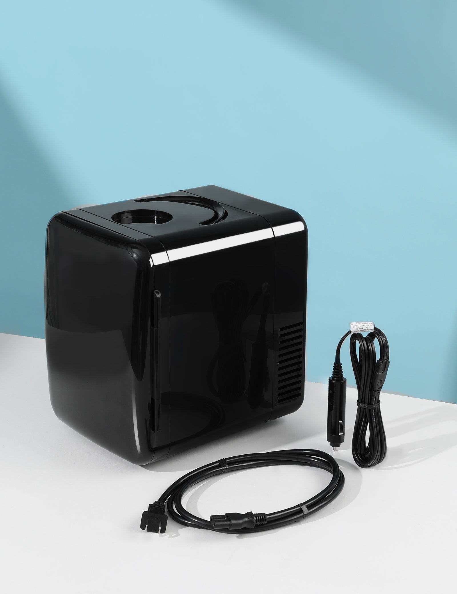 TaoTronics | 4L Portable Cosmetic and Beverage Mini Fridge TT-EF002